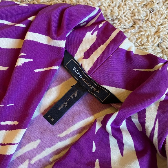 EUC BCBG Faux Wrap top - Picture 4 of 4